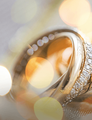 Ring aus Weißgold mit Diamanten