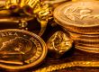 Altgold auf einem Tisch